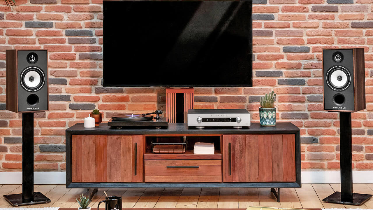 Triangle BR04 Stand-mount Loudspeakers in Chestnut Lifestyle